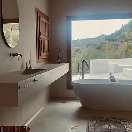 Zennay Villa *